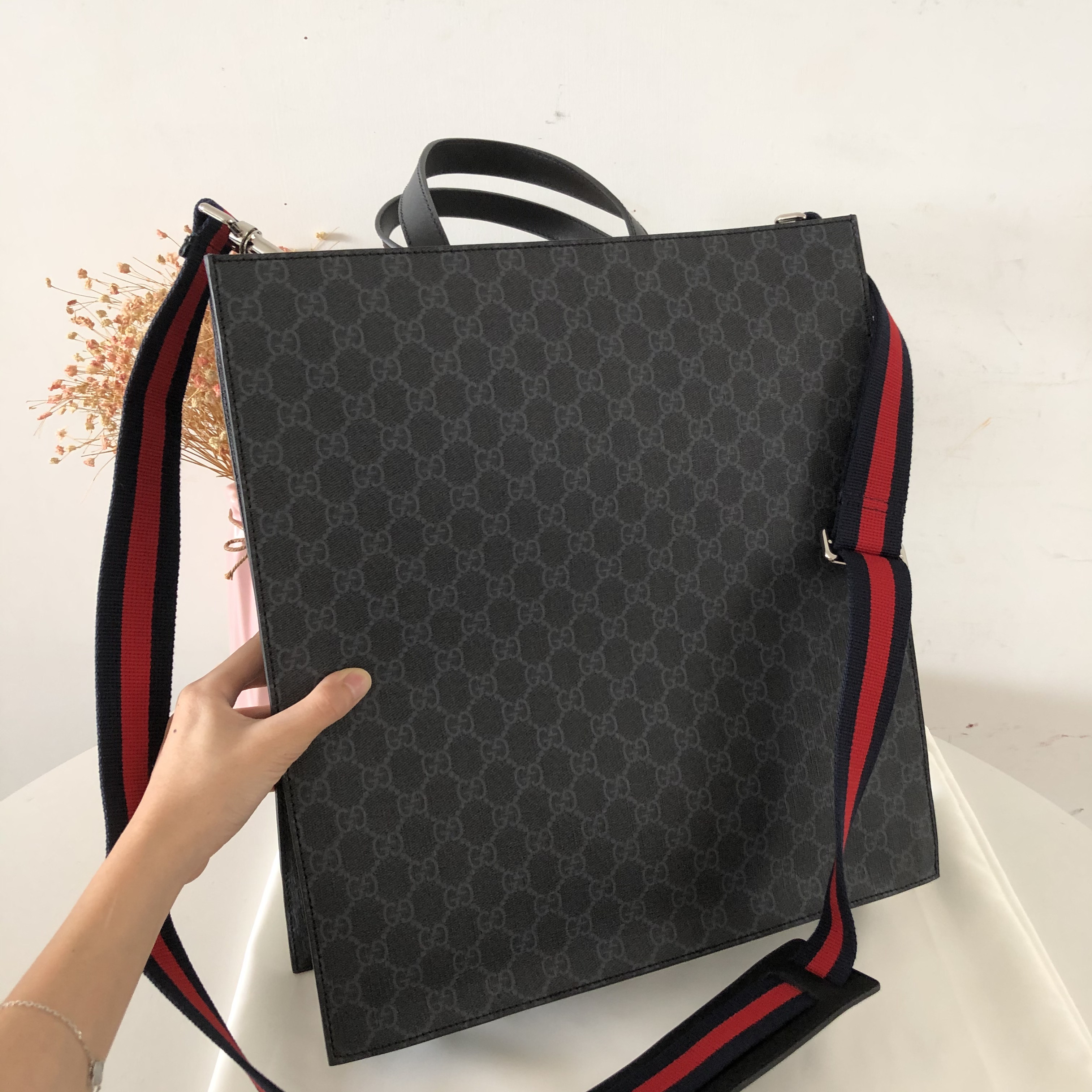 구찌 토트백 GG 미디엄